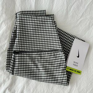NWT Nike Yoga Crop Leggings